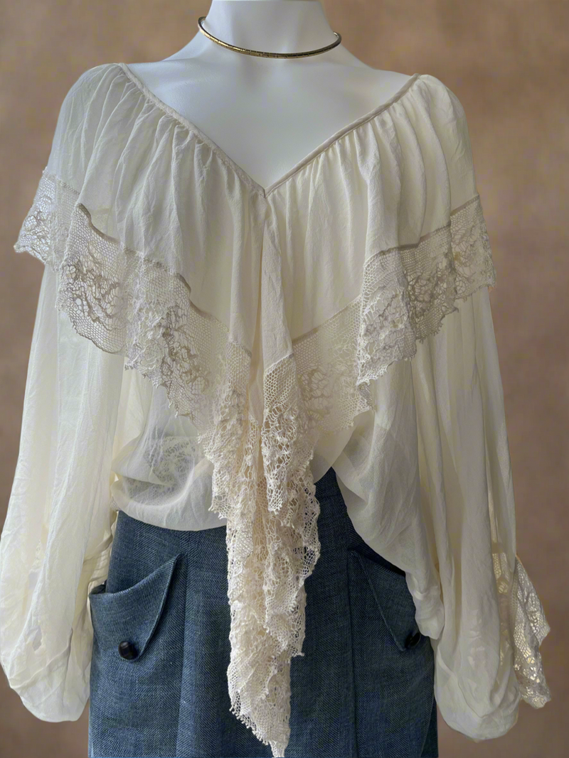 Aiko Silk Blouse Lace detail