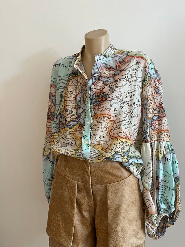 Thea Shirt, Map Print (Mint)