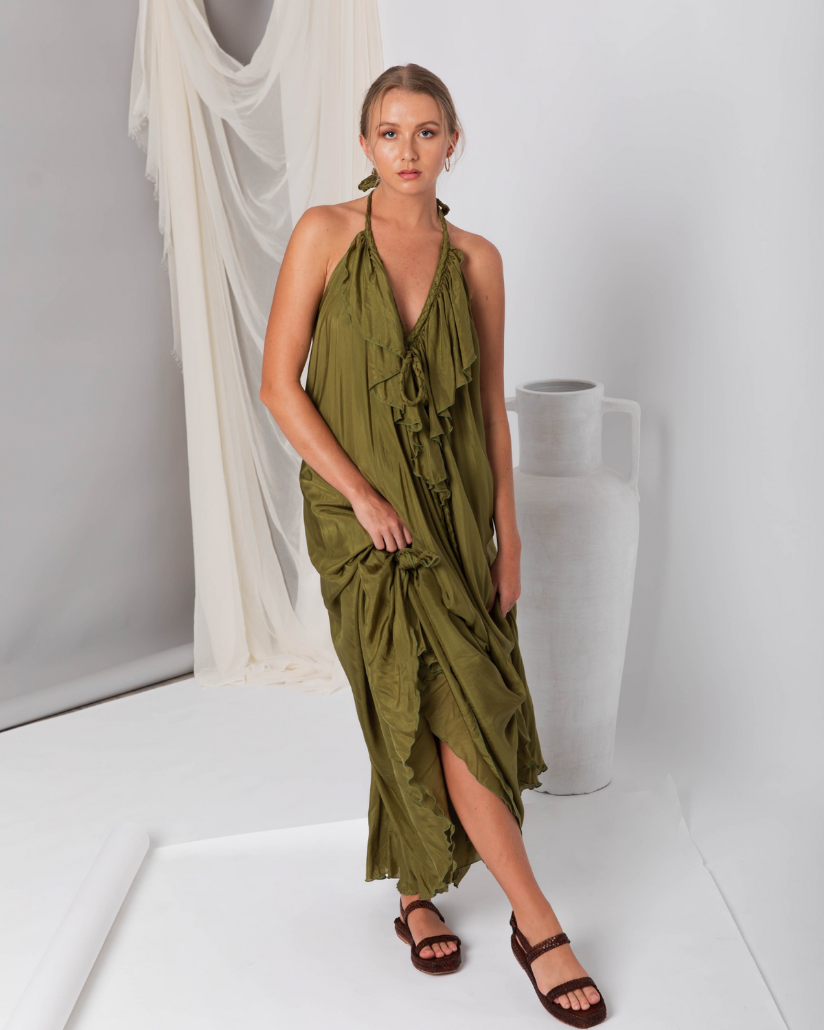 lisa brown silk dress Our signature Poppy dress in the colour Rosa the perfect bridesmaid dress.  Colour comes in a range of silk shades and can be made to order in a 2 week  turn around.  